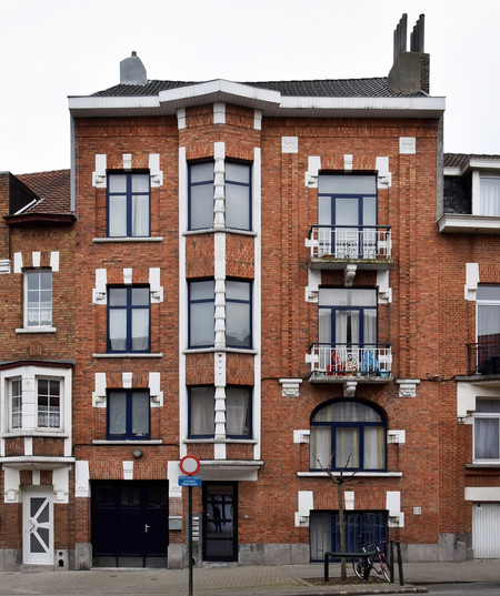 Rue Émile Delva 43, Bruxelles Laeken, élévation principale (photo ARCHistory/APEB © urban.brussels, photo 2018)