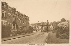 Drève du Duc, vue ancienne. À droite 'Le Castel Fleuri' (XIXe siècle) et au centre les 9-11 drève du Duc (© www.delcampe.net)